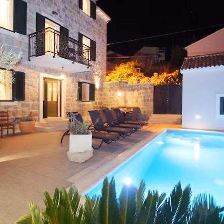Villa Filipetti With Heated Pool Makarska Kültér fotó