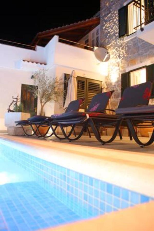 Villa Filipetti With Heated Pool Makarska Kültér fotó